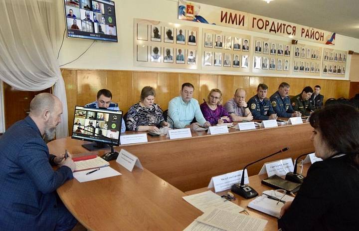 Глава района Контантин Тюнин о ежеквартальном совещании с руководителями федеральных и краевых организаций.